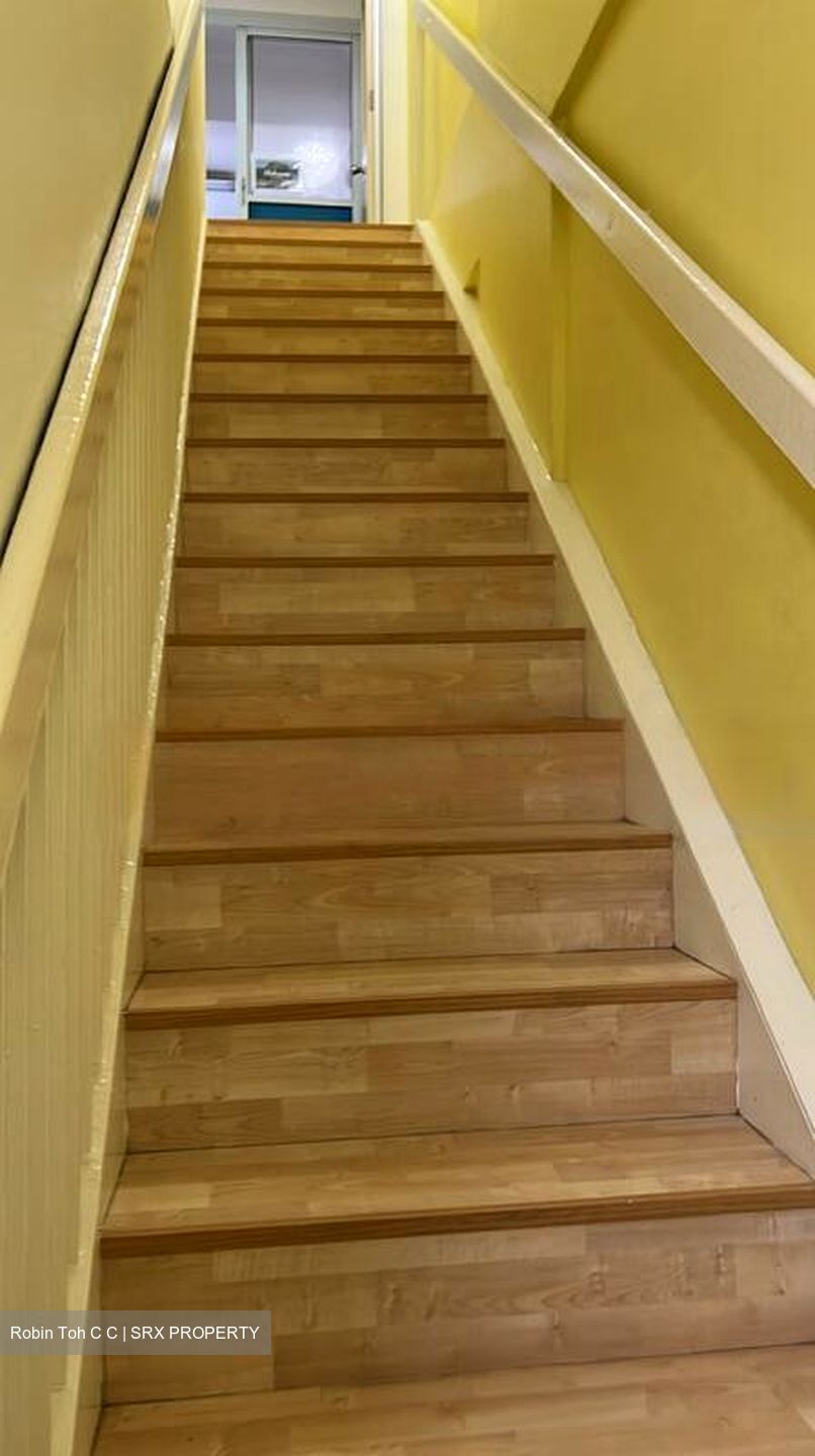 Tampines Street 81 (D18), Shop House #459687701